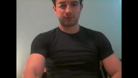 Snapshot of sutromaxx chatting on 10-05-25, 08:18 Maximus online show from 10-05-25, 08:18