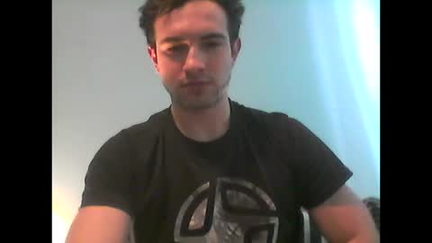 Snapshot of sutromaxx chatting on 10-16-25, 04:41 Maximus online show from 10-16-25, 04:41