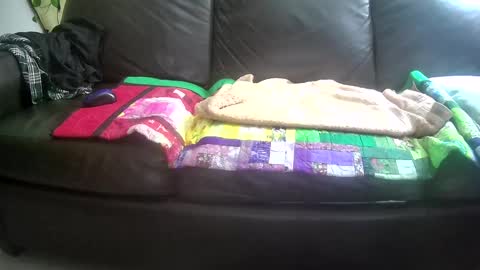 Snapshot of suv1 chatting on 10-28-25, 03:21 Otto online show from 10-28-25, 03:21