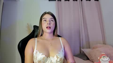 Snapshot of suzan__cooper2 chatting on 02-13-26, 01:23 suzan__cooper2 online show from 02-13-26, 01:23