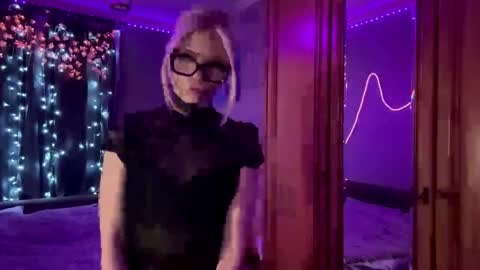 Stacy online show from 05-01-26, 09:19