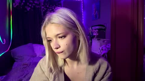 Stacy online show from 05-08-26, 10:04