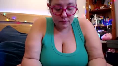 suzie stardust online show from 02-17-26, 12:40