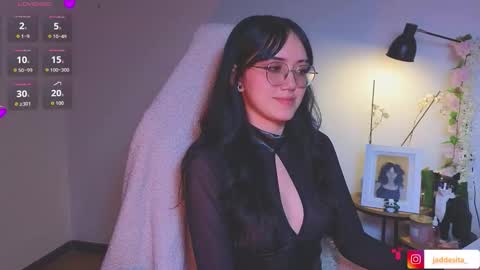 Snapshot of suzumi_ chatting on 10-03-25, 04:20 Jadde online show from 10-03-25, 04:20