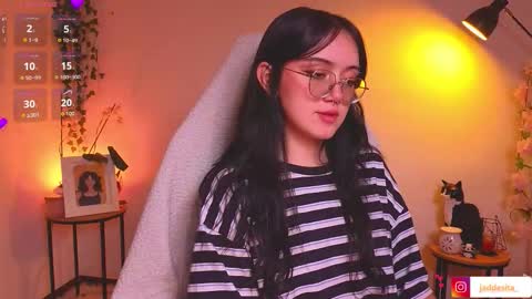 Snapshot of suzumi_ chatting on 10-14-25, 07:09 Jadde online show from 10-14-25, 07:09