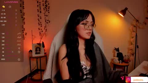 Snapshot of suzumi_ chatting on 11-07-25, 04:34 Jadde online show from 11-07-25, 04:34