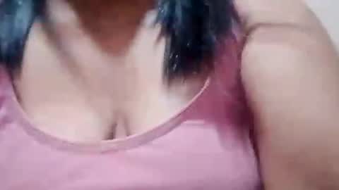 Snapshot of suzzie_hot chatting on 10-13-25, 11:54 suzzie_hot online show from 10-13-25, 11:54