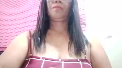 Snapshot of suzzie_hot chatting on 10-23-25, 02:44 suzzie_hot online show from 10-23-25, 02:44