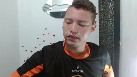 Snapshot of sven_fox723 chatting on 05-25-26, 12:44 Sven online show from 05-25-26, 12:44