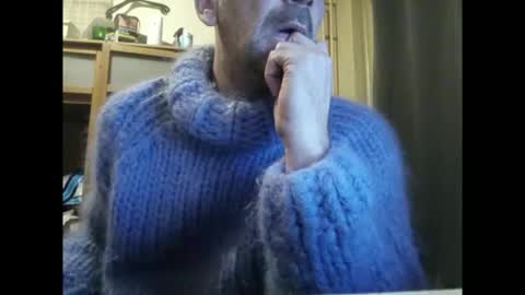 Snapshot of sweaterboy666 chatting on 12-17-25, 03:12 sweaterboy666 online show from 12-17-25, 03:12