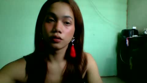 Snapshot of sweatydaniella18 chatting on 06-18-26, 12:00 sweatydaniella18 online show from 06-18-26, 12:00