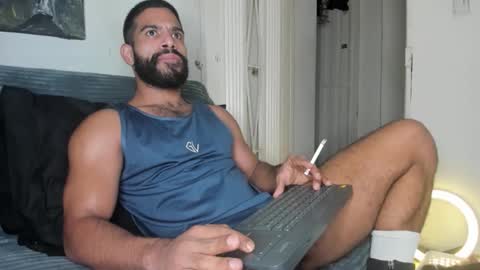 Snapshot of sweatyhairypig1 chatting on 02-12-26, 08:42 joel bliss online show from 02-12-26, 08:42