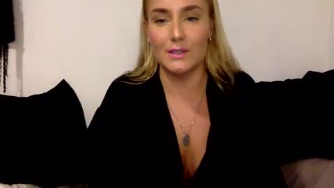 Snapshot of swedish_candii chatting on 01-18-25, 04:37 Swedish Candii online show from 01-18-25, 04:37