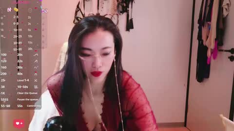 sweet0830 online show from 10-28-25, 05:11