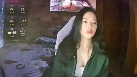 Snapshot of sweet10salome chatting on 06-04-26, 11:16 sweet10salome online show from 06-04-26, 11:16
