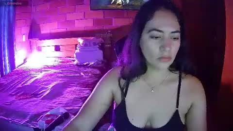 Snapshot of sweet10salome chatting on 06-24-26, 10:42 sweet10salome online show from 06-24-26, 10:42