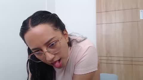 Laura online show from 02-24-25, 07:19