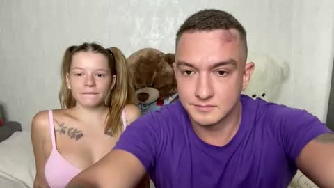 Mia and Robert online show from 10-02-25, 07:04