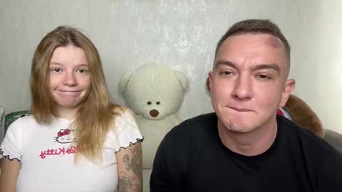 Mia and Robert online show from 10-03-25, 06:21