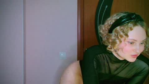 Snapshot of sweet__daddy8 chatting on 12-29-24, 08:04 BredEmiliya online show from 12-29-24, 08:04