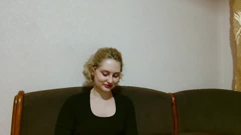 Snapshot of sweet__daddy8 chatting on 02-17-25, 04:15 BredEmiliya online show from 02-17-25, 04:15