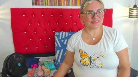 Carolina online show from 09-25-25, 03:05