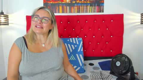 Carolina online show from 11-23-25, 05:02