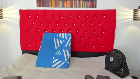 Carolina online show from 12-21-25, 04:36