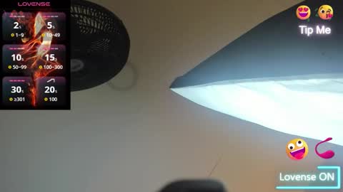 Snapshot of sweet__vanessa1 chatting on 09-29-25, 04:50 Vanessa online show from 09-29-25, 04:50