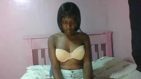 Snapshot of sweet_aaliya chatting on 05-10-26, 04:06 Aaliya online show from 05-10-26, 04:06