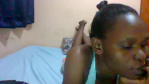 sweet_adora online show from 02-09-25, 06:37