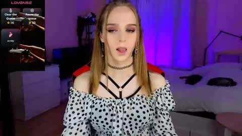 Snapshot of sweet_ali3s chatting on 09-21-25, 05:14 Call me Alis online show from 09-21-25, 05:14