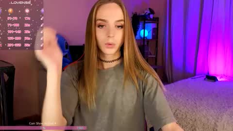 Snapshot of sweet_ali3s chatting on 10-20-25, 03:56 Call me Alis online show from 10-20-25, 03:56