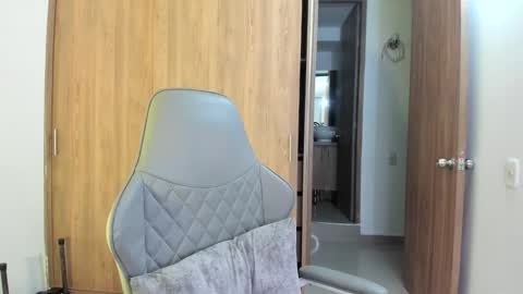 Snapshot of sweet_asheley chatting on 03-18-26, 01:31 Asheley online show from 03-18-26, 01:31