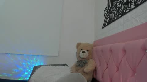 Snapshot of sweet_aslhey chatting on 12-10-24, 12:16 Ashley online show from 12-10-24, 12:16