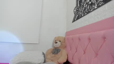 Snapshot of sweet_aslhey chatting on 12-23-24, 11:17 Ashley online show from 12-23-24, 11:17