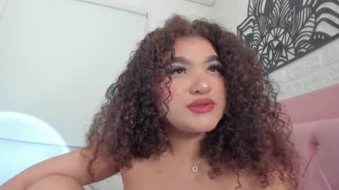 Snapshot of sweet_aslhey chatting on 01-22-25, 04:23 Ashley online show from 01-22-25, 04:23