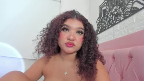 Snapshot of sweet_aslhey chatting on 02-21-25, 05:35 Ashley online show from 02-21-25, 05:35