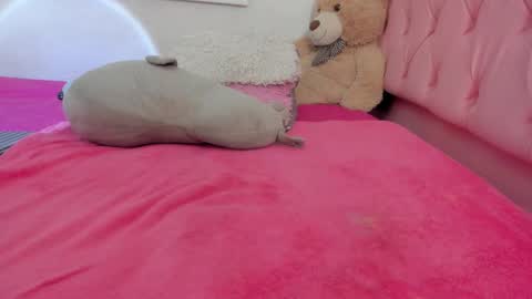 Snapshot of sweet_aslhey chatting on 02-25-25, 11:41 Ashley online show from 02-25-25, 11:41