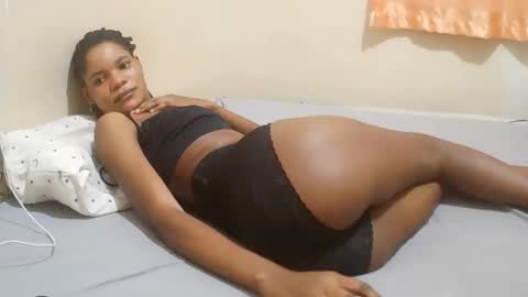 Snapshot of sweet_babe556 chatting on 04-19-26, 06:10 sweet_babe556 online show from 04-19-26, 06:10