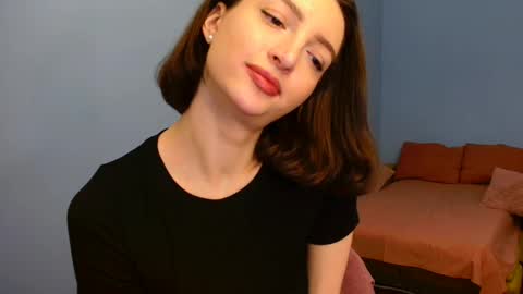 Snapshot of sweet_baby_miranda_ chatting on 12-09-24, 02:24 Miranda online show from 12-09-24, 02:24