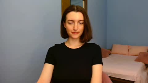Snapshot of sweet_baby_miranda_ chatting on 12-12-24, 03:32 Miranda online show from 12-12-24, 03:32