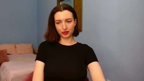 Snapshot of sweet_baby_miranda_ chatting on 12-20-24, 12:41 Miranda online show from 12-20-24, 12:41