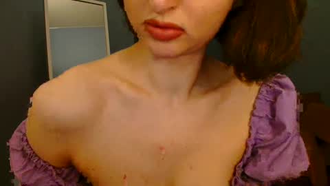 Snapshot of sweet_baby_miranda_ chatting on 02-09-25, 04:46 Miranda online show from 02-09-25, 04:46