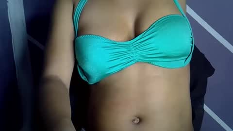 Snapshot of sweet_berry31 chatting on 09-20-25, 12:06 baby girl online show from 09-20-25, 12:06