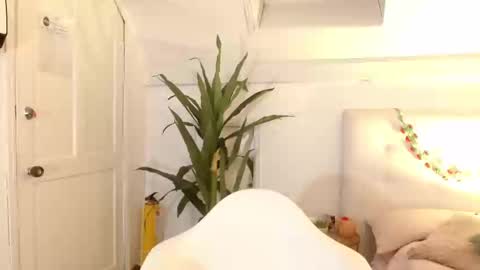 sweet blueberry  online show from 02-19-25, 05:16