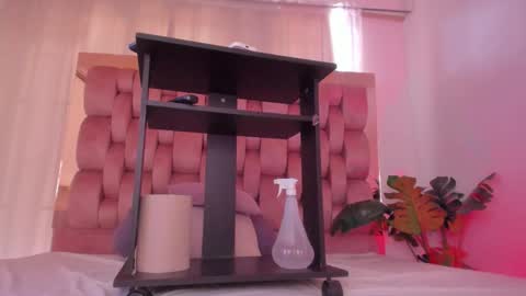 Snapshot of sweet_booty1 chatting on 10-03-25, 05:43 Chelsy online show from 10-03-25, 05:43