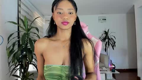 sweet_brunette88 online show from 02-19-26, 08:05