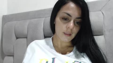 Snapshot of sweet_bunnyxx chatting on 09-29-25, 01:49 dulce online show from 09-29-25, 01:49