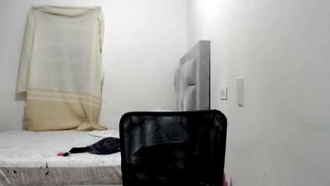 dulce online show from 10-25-25, 04:09